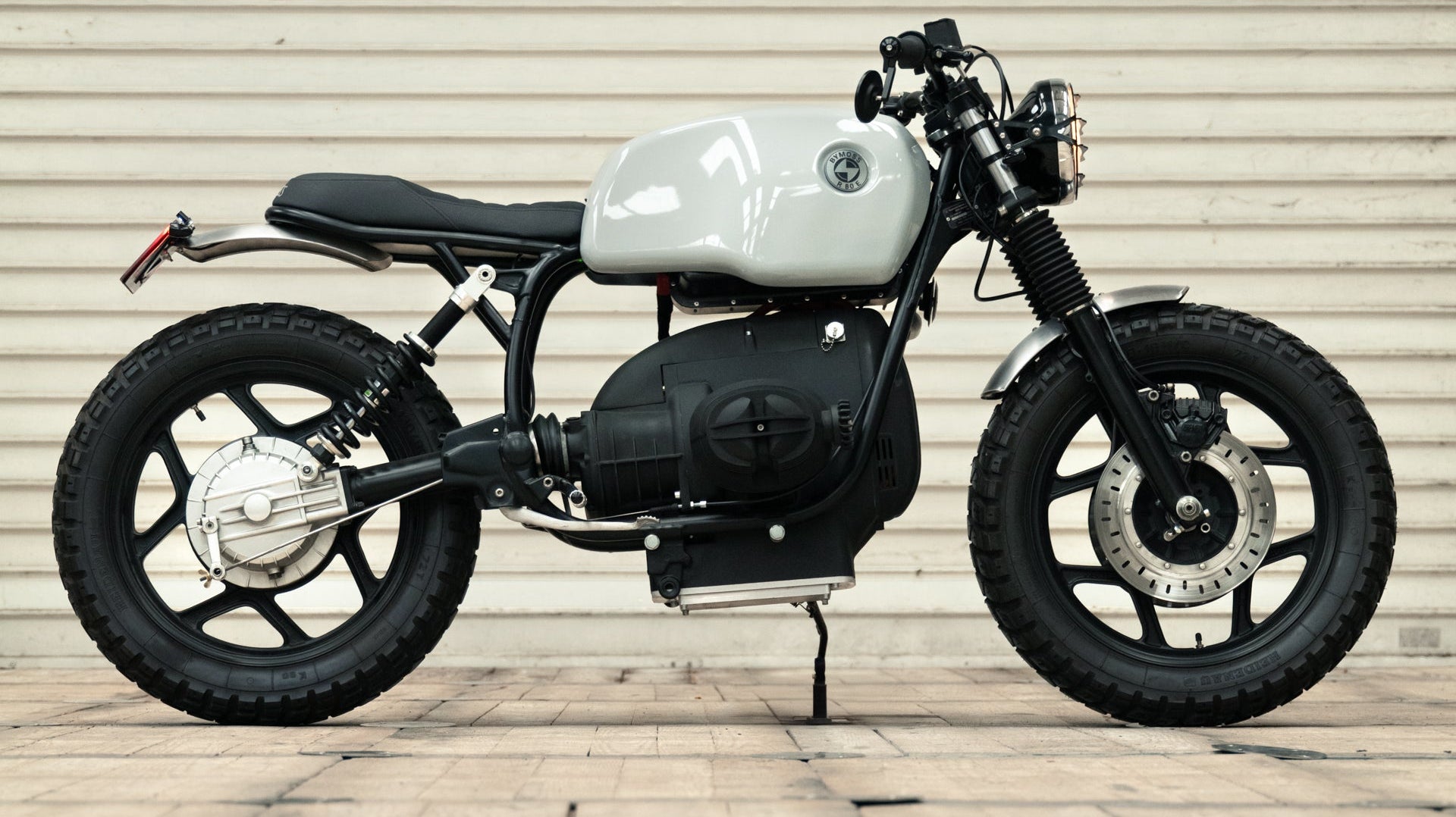 Retrofit BMW R80 : pourquoi convertir une moto de 40 ans est la meilleure décision électrique que vous puissiez prendre