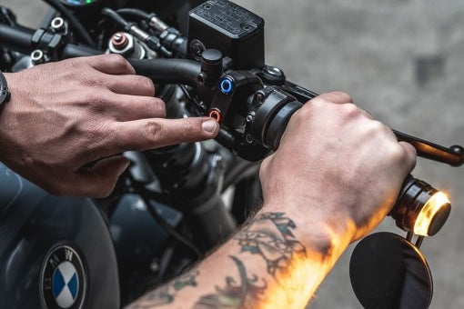 Commodo Rebelmoto & Motogadget pour BMW électrique — Commodos custom bymoss